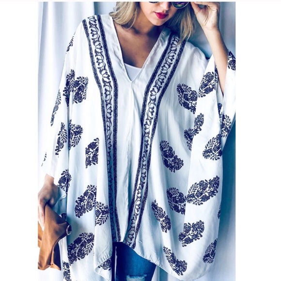 New LAST 1 Boho Bohemian Oversized Flowy Kimono Top white Black Mixed Print Top - Picture 11 of 15